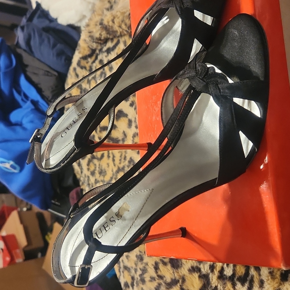 Vintage  Guess Womans Satin strappy heels.